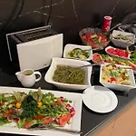 Regiohotel Leipzig West - #fruehstuecksbuffet #toppreisleistung #freeparking #wallbox 施科伊迪茨