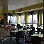 Regiohotel Leipzig West - #fruehstuecksbuffet #toppreisleistung #freeparking #wallbox 3*