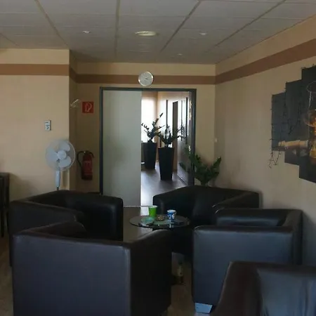 Regiohotel Leipzig West - #fruehstuecksbuffet #toppreisleistung #freeparking #wallbox 酒店