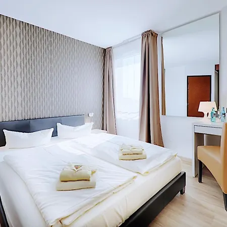 Regiohotel Leipzig West - #fruehstuecksbuffet #toppreisleistung #freeparking #wallbox 酒店 3*