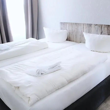 Regiohotel Leipzig West - #fruehstuecksbuffet #toppreisleistung #freeparking #wallbox فندق