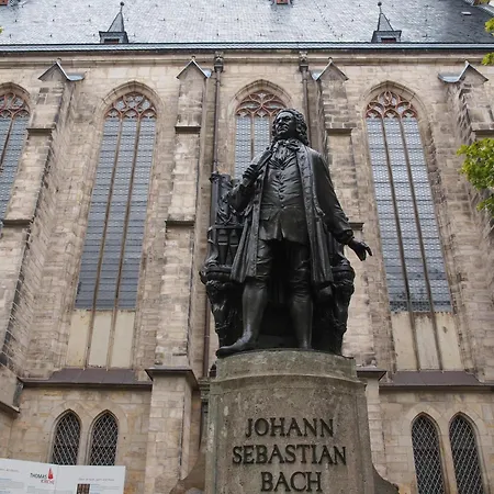 Regiohotel Leipzig West - #fruehstuecksbuffet #toppreisleistung #freeparking #wallbox 3*