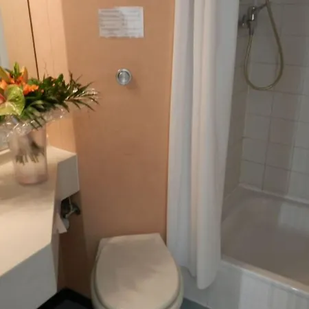 Regiohotel Leipzig West - #fruehstuecksbuffet #toppreisleistung #freeparking #wallbox Szálloda Schkeuditz