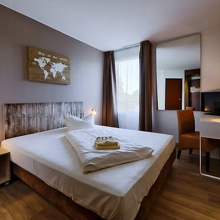 Regiohotel Leipzig West - #fruehstuecksbuffet #toppreisleistung #freeparking #wallbox 3* 施科伊迪茨