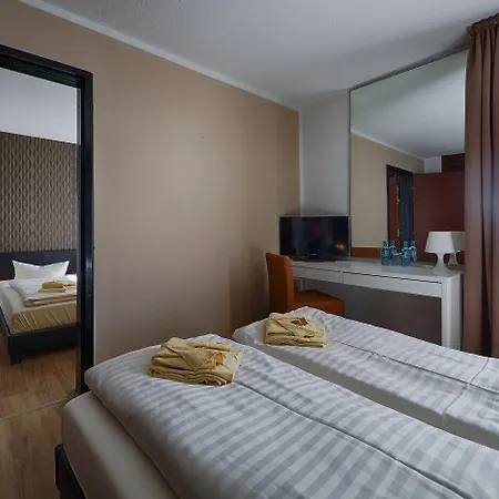 Szálloda Regiohotel Leipzig West - #fruehstuecksbuffet #toppreisleistung #freeparking #wallbox