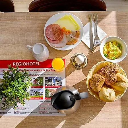 Regiohotel Leipzig West 3* シュクロイディッツ