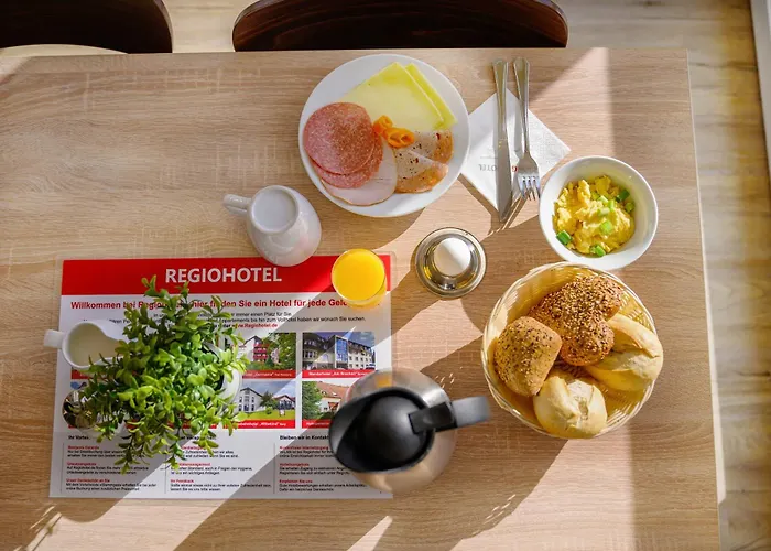 Regiohotel Leipzig West - #fruehstuecksbuffet #toppreisleistung #freeparking #wallbox 3* Schkeuditz